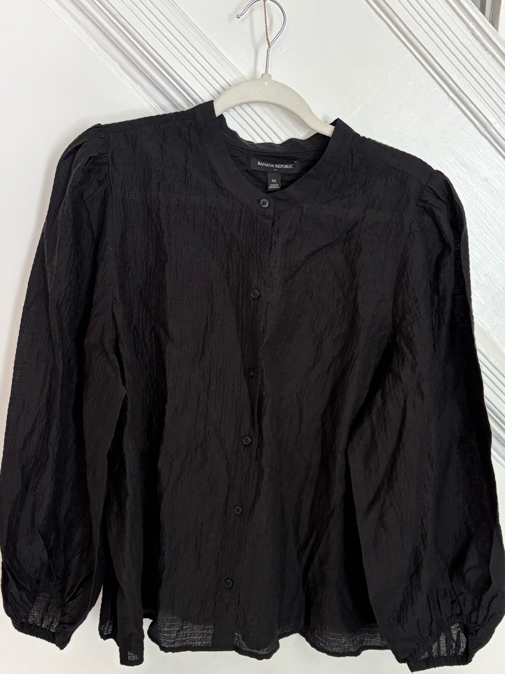 Banana Republic Black Textured Button-Down Blouse
